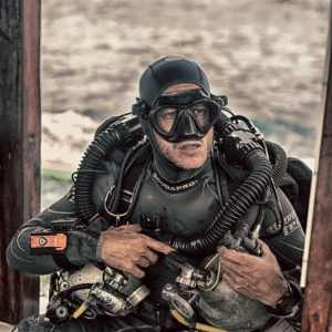 Technical Diving Instructor Dani Olot teaching technical diving courses in Gili Island
