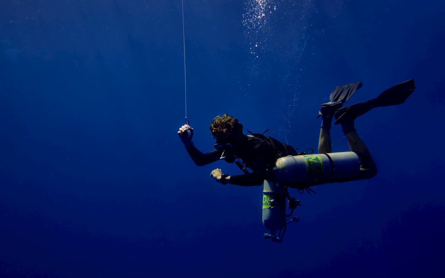 Stay longer at depth and join our nitrox guided boat dive around the gili islands