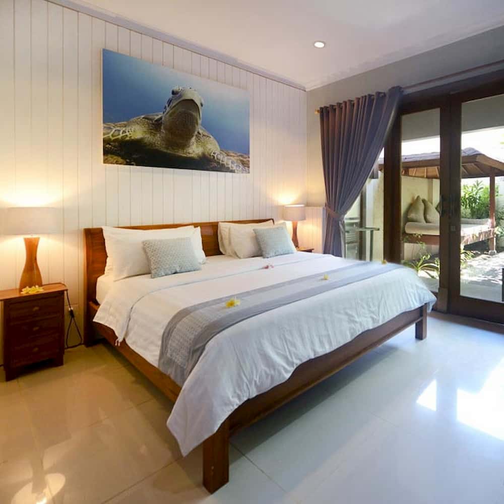 during your dive instructor course you can book a room at our hotel