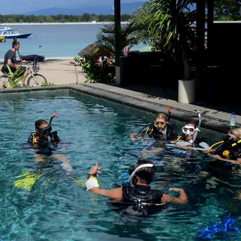 get additional workshop on Trawangan Dive IDC