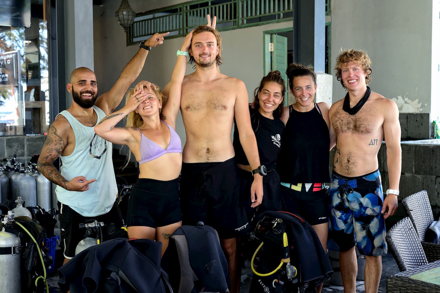 Happy Divemaster Trainees. Find new fiends for live on gili Islands