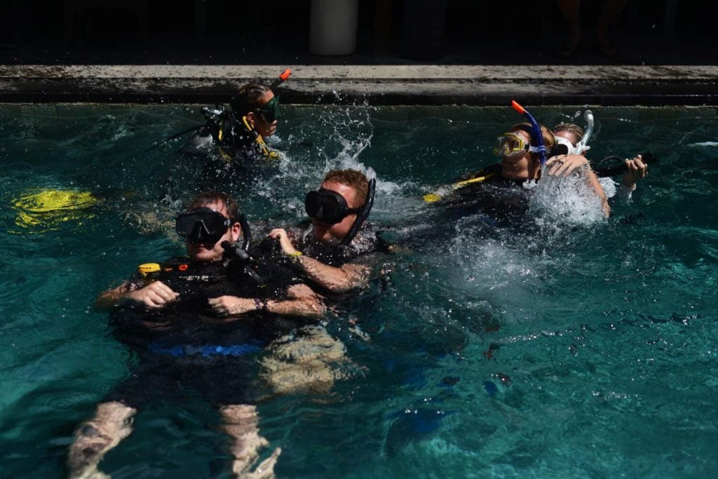 Three to four days of intensive classrom and in water rescue training will be both fun and rewarding for all divers