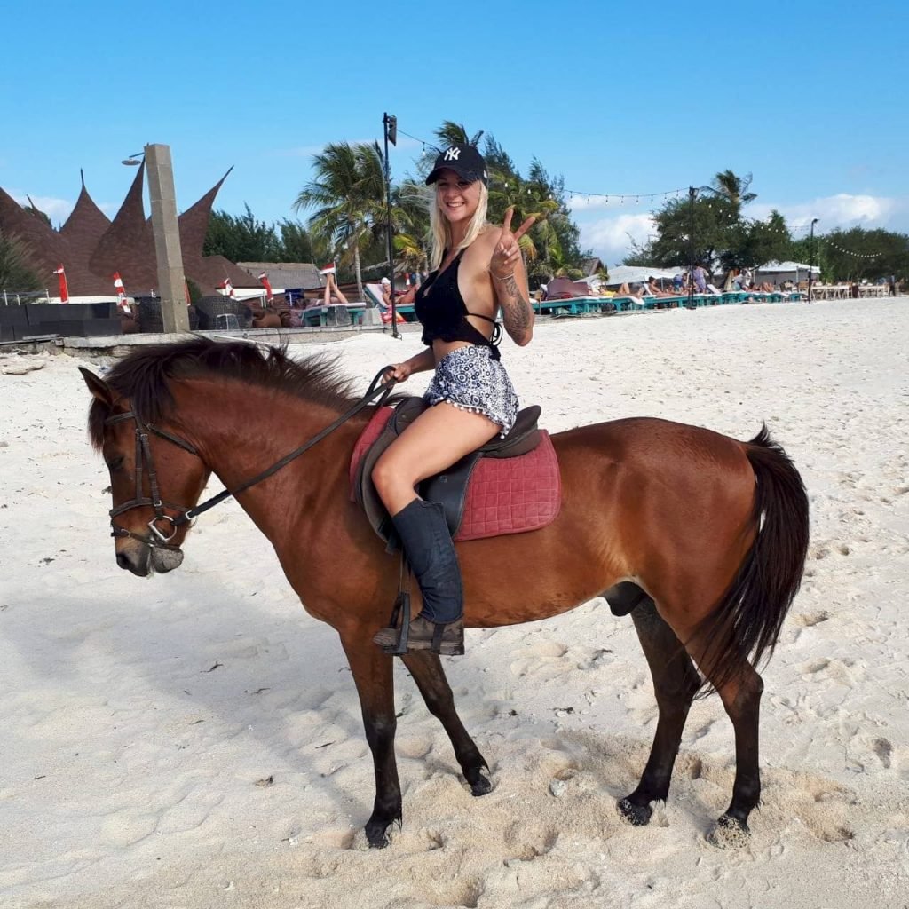 Sunset horse riding at Gili Trawangan with Stud horse riding adventures