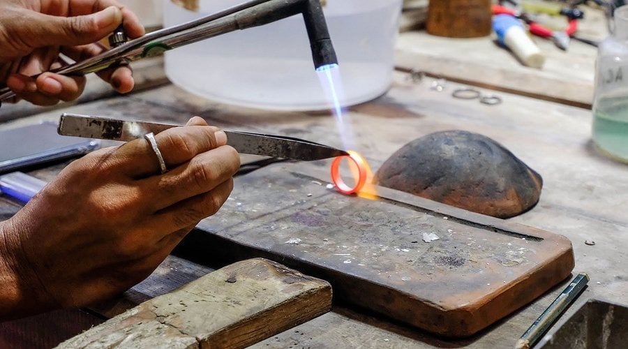 Yin Jewelry Making